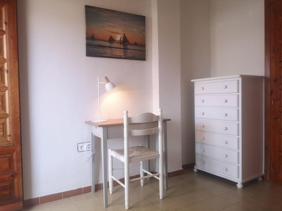 Apartamento Con La Playa A 200 Metros 그라나다 외부 사진